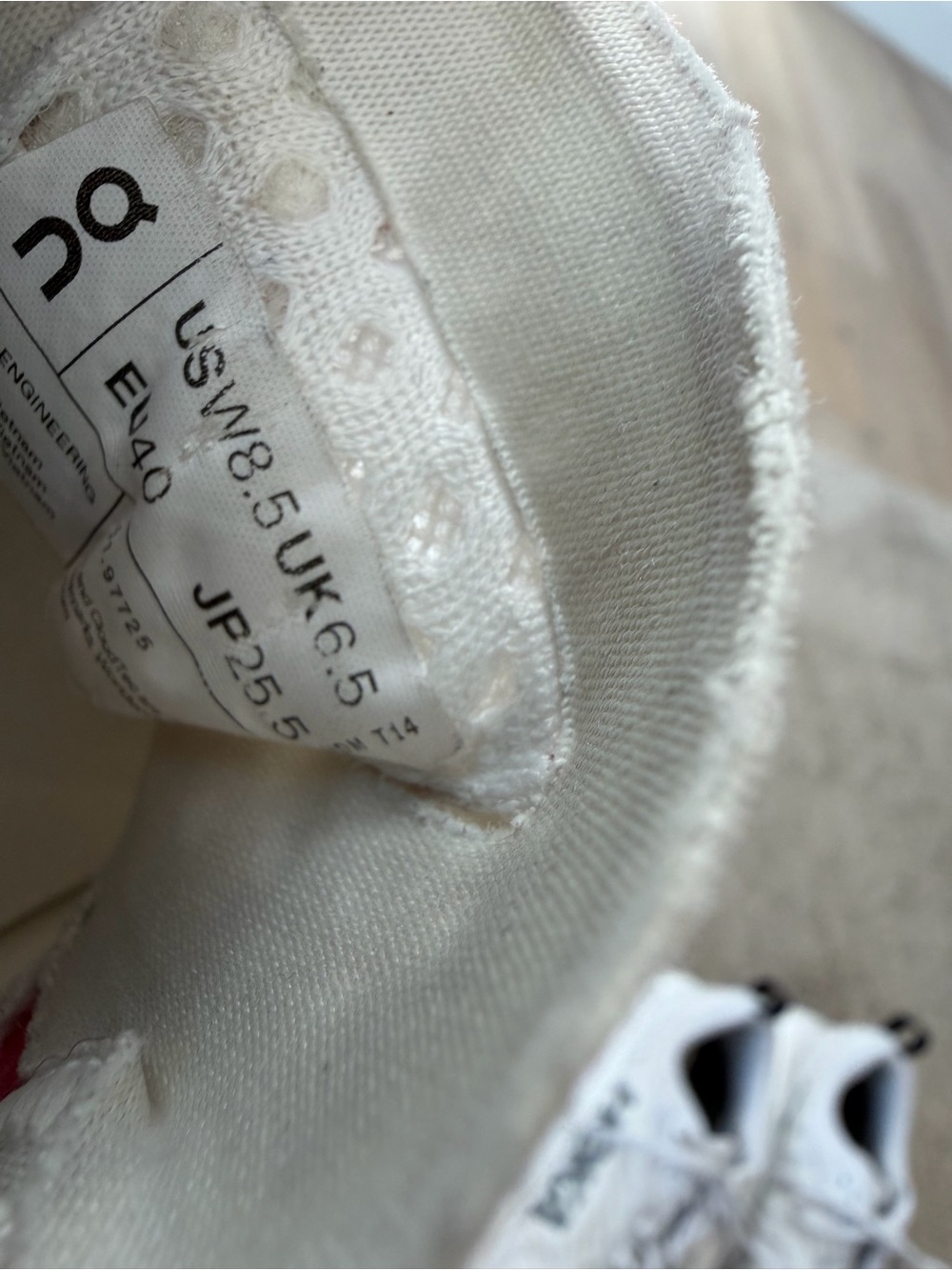 On Running CloudTec Women’s Shoes Size US 8.5 White Pink - Picture 7 of 7